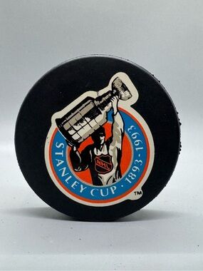 Vintage 1993 Stanley Cup NHL Hockey Puck – InGlasCo Official Souvenir RARE